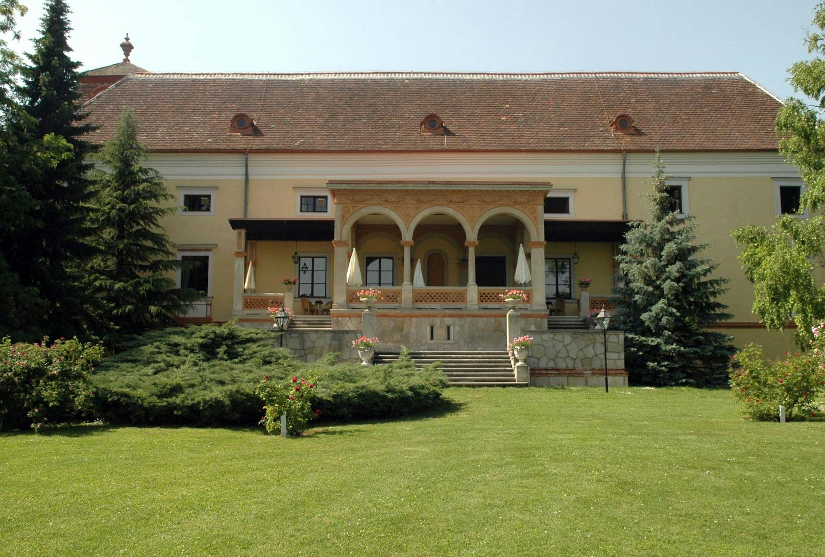 Das Hotel Schloss Weikersdorf sperrt zu.
