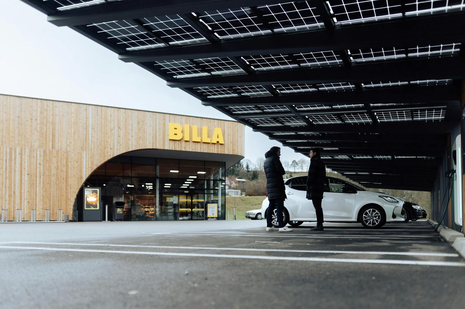 REWE, Tietoevry &amp; Microsoft stellen ersten energieeffizienten Billa-Supermarkt der Zukunft vor.