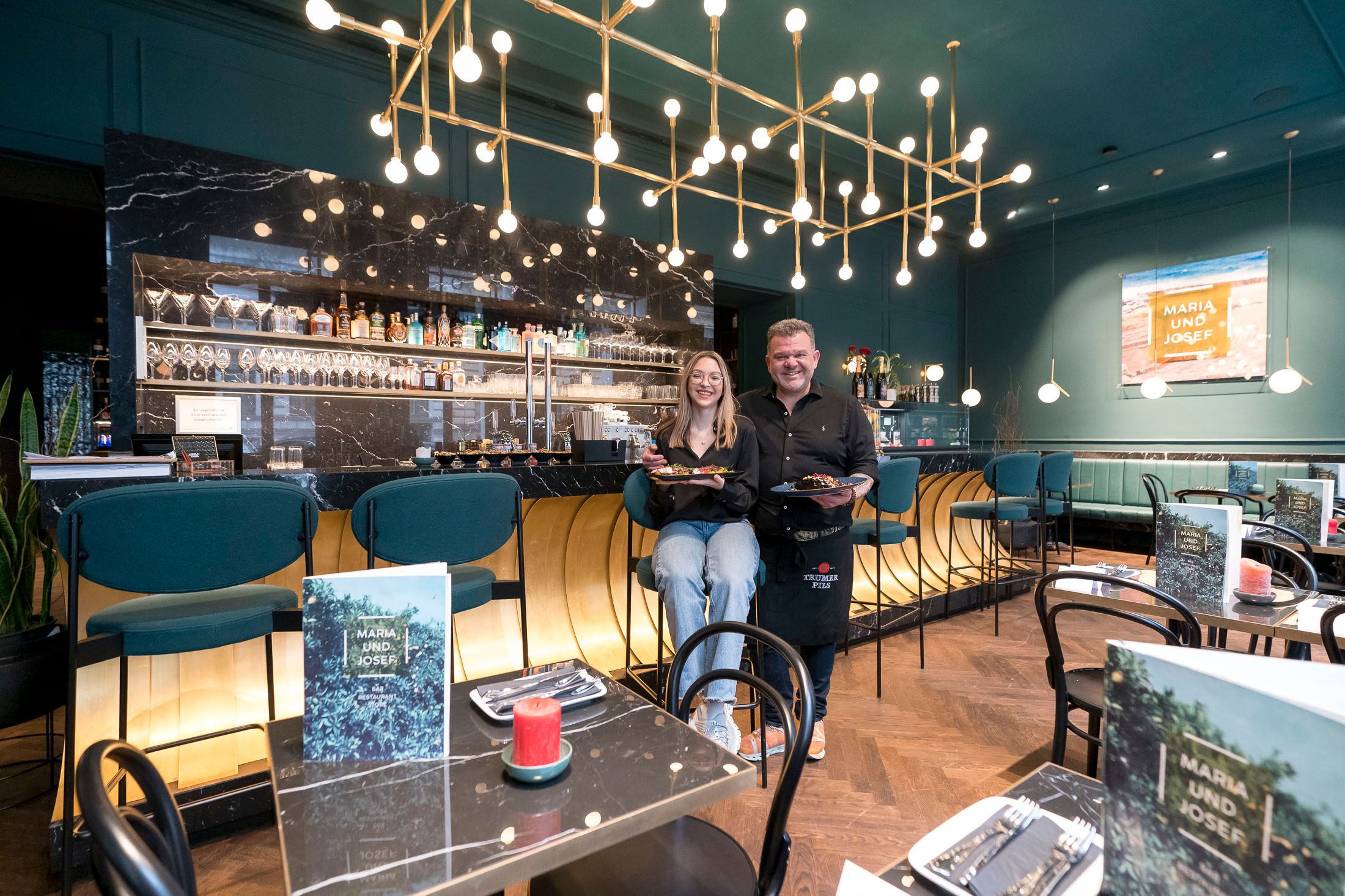 Shahab Jahanbekloo und Tochter Anna in ihrem 