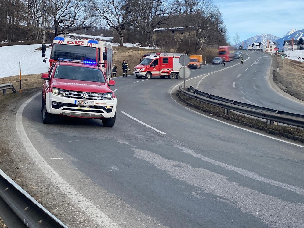 Die Freiwillige Feuerwehr Köttmannsdorf musste zu einem schweren Verkehrsunfall anrücken. 