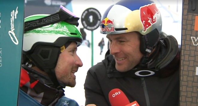 Benjamin Karl schimpft seinen Kollegen vor laufender Kamera.