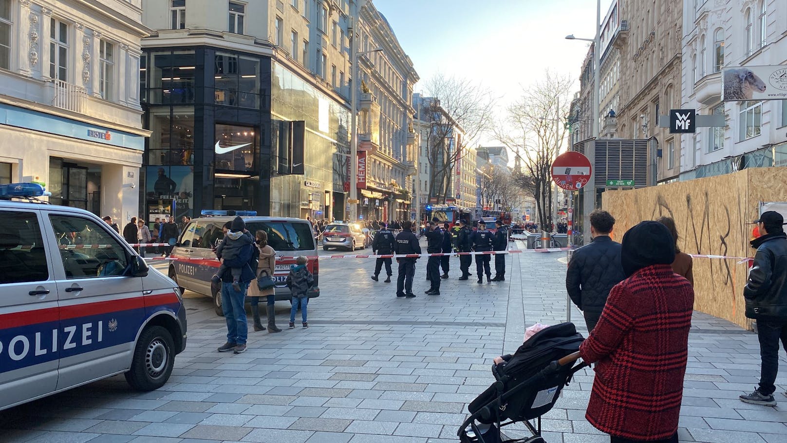 Auf der Mariahilferstraße kam es Dienstagnachmittag zu einem Einsatz der Feuerwehr. 