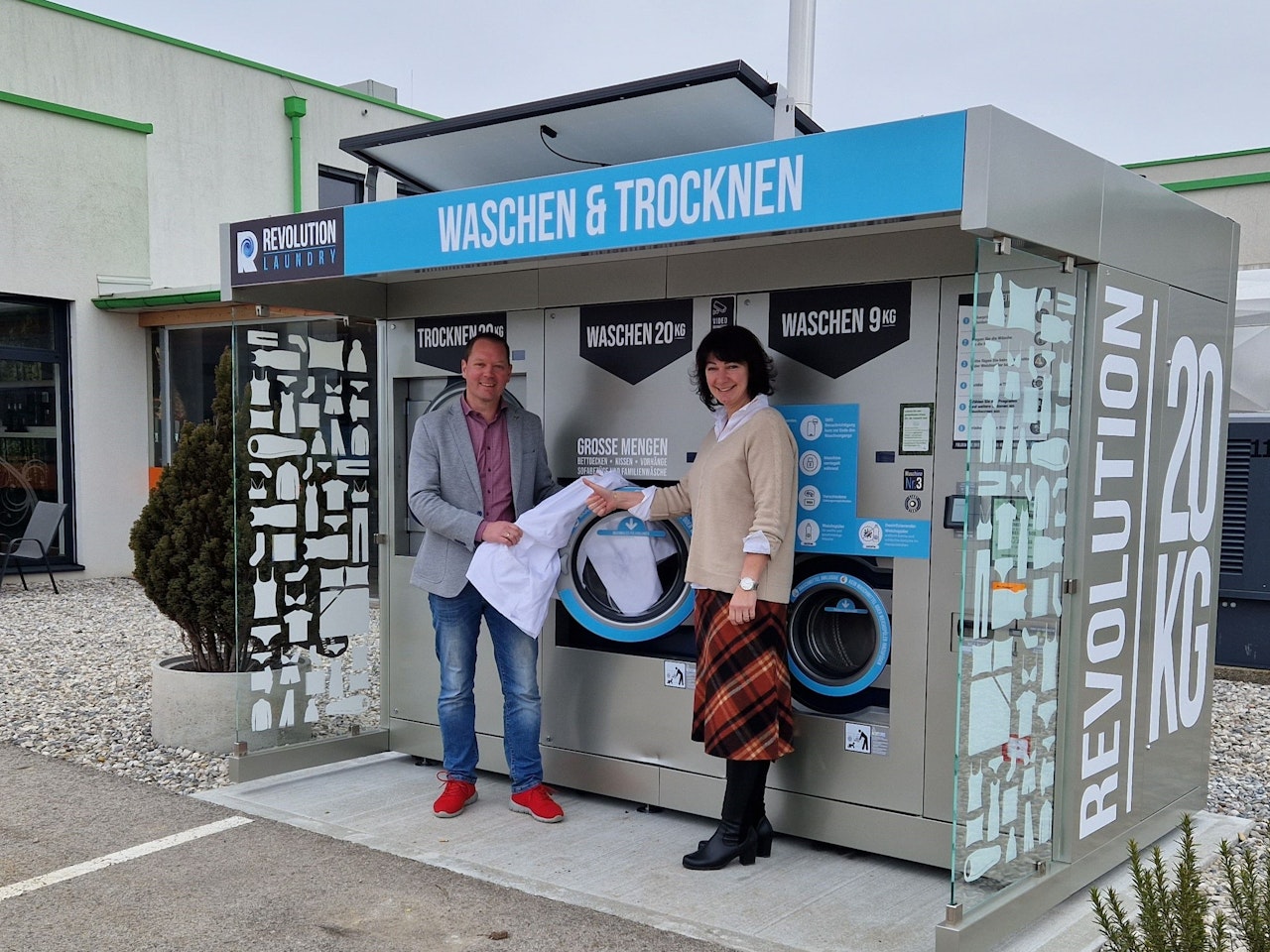 Heute.at - Saubere Sache! Wäschekiosk in Niederösterreich eröffnet
