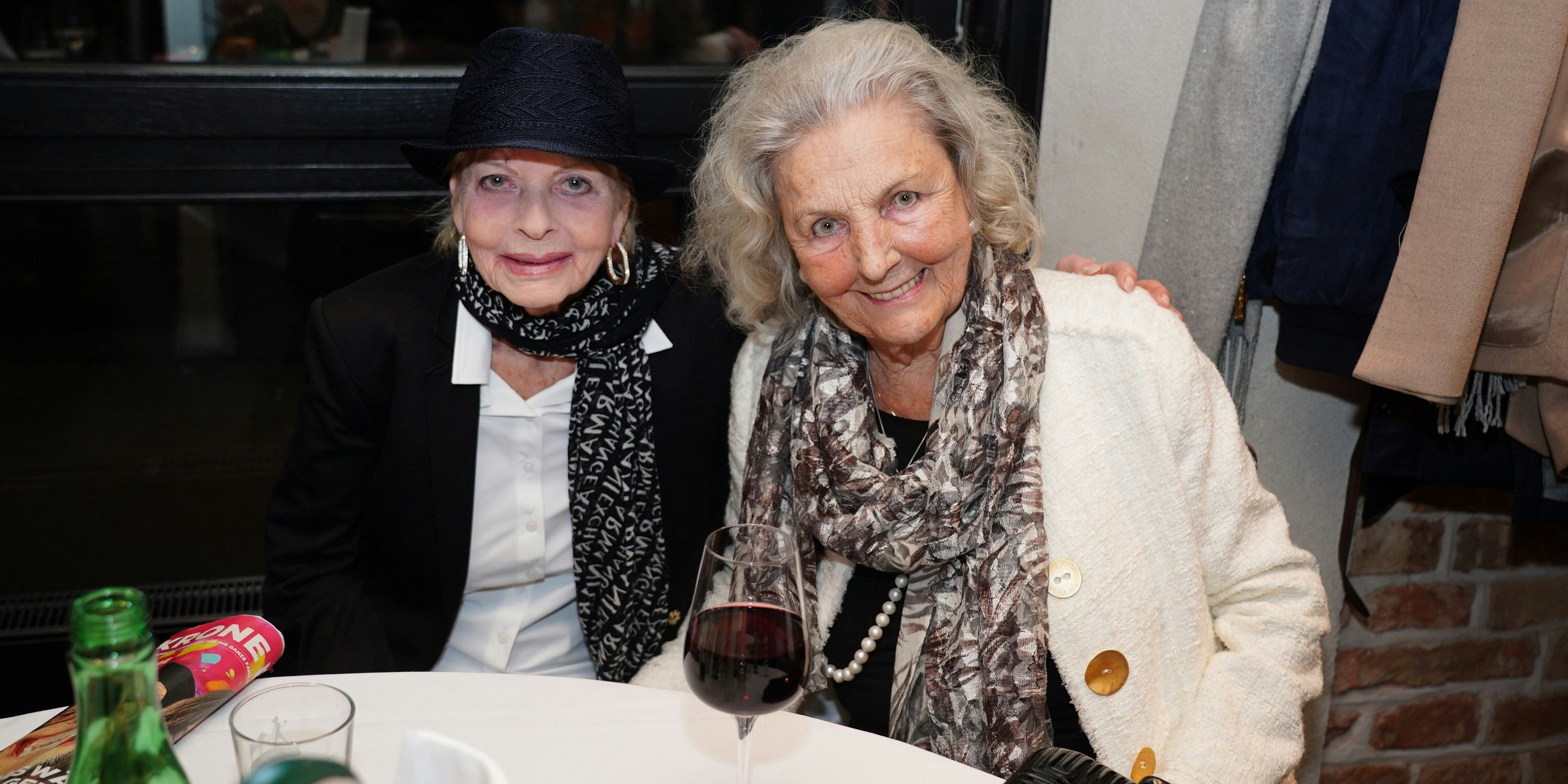 Angelika Spiehs (l.) mit Hotelchefin Unzeitig