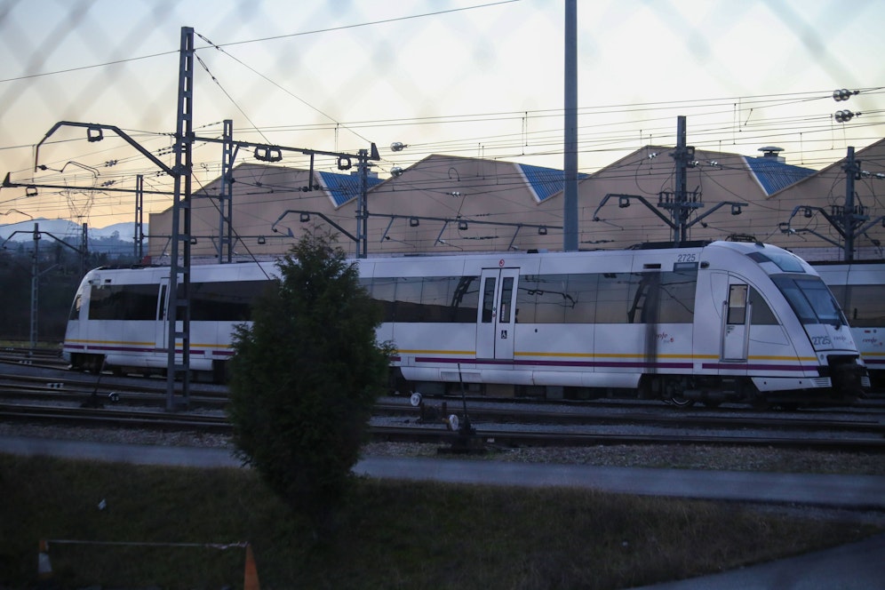 Die spanische Bahngesellschaft Renfe soll 31 falsche Züge bestellt haben.