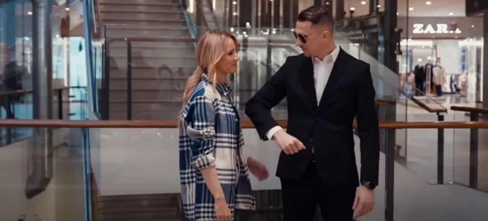 Melissa Naschenweng und Amateur-Fußballer Daniel Rieger.