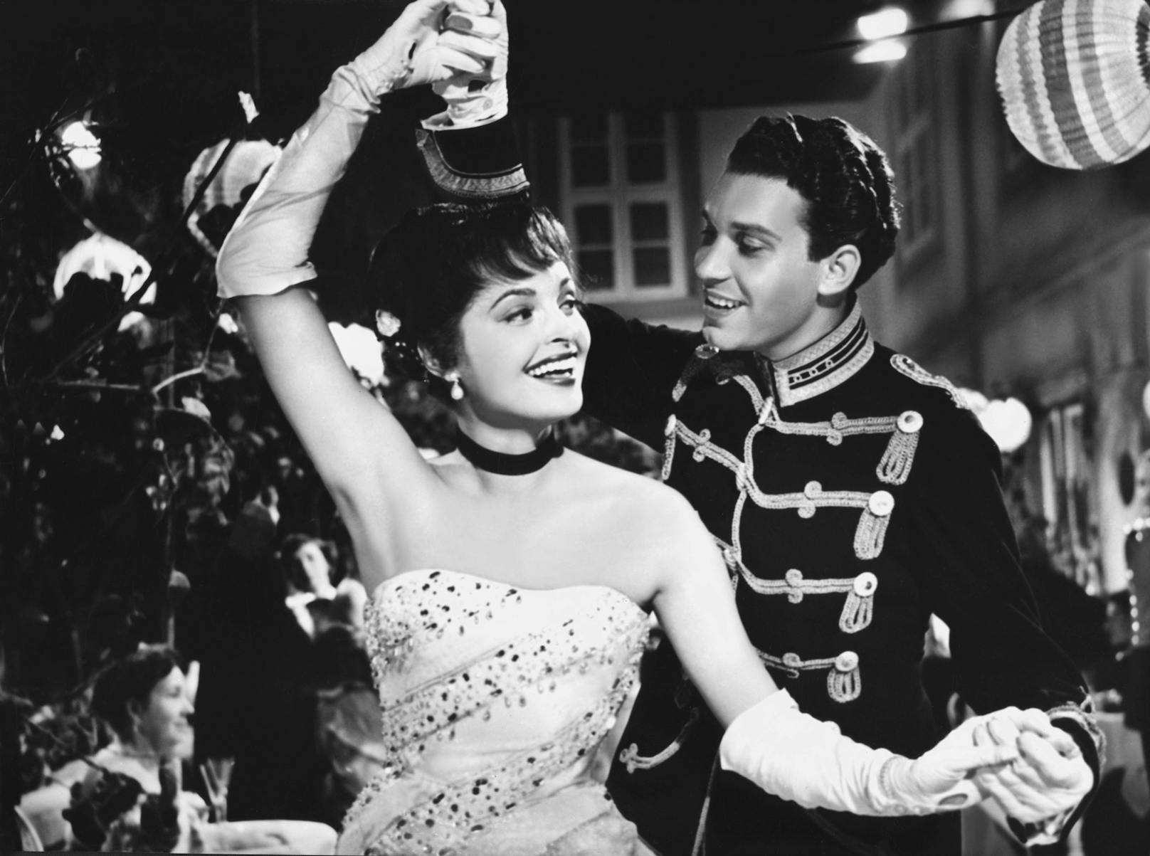 Sie galt zu ihrer besten Zeit als erotischste Frau des europäischen Films. ("Die Barrings", 1955)