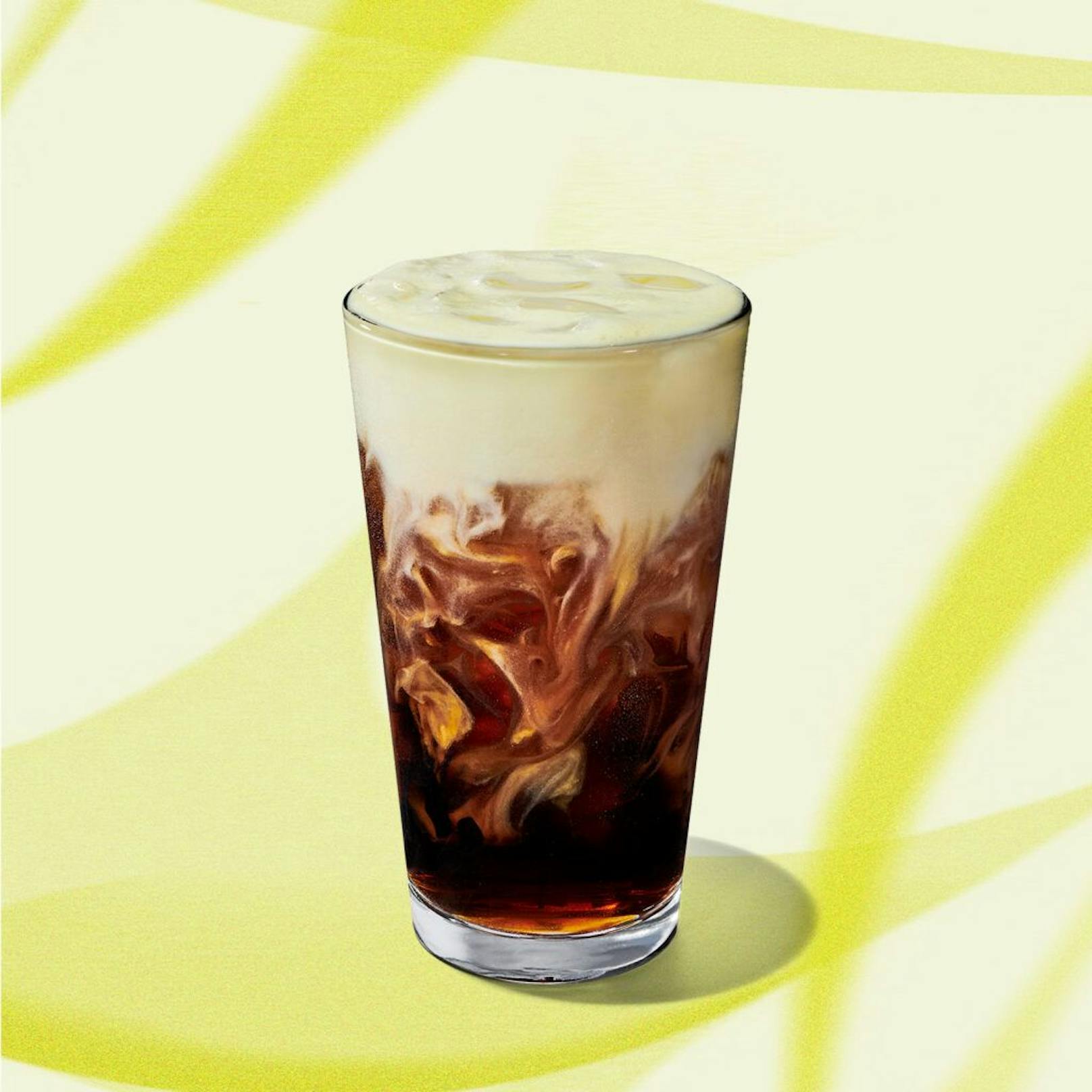 Starbucks mischt jetzt Olivenöl in den Kaffee: im Bild der "Oleato Golden Foam Cold Brew"