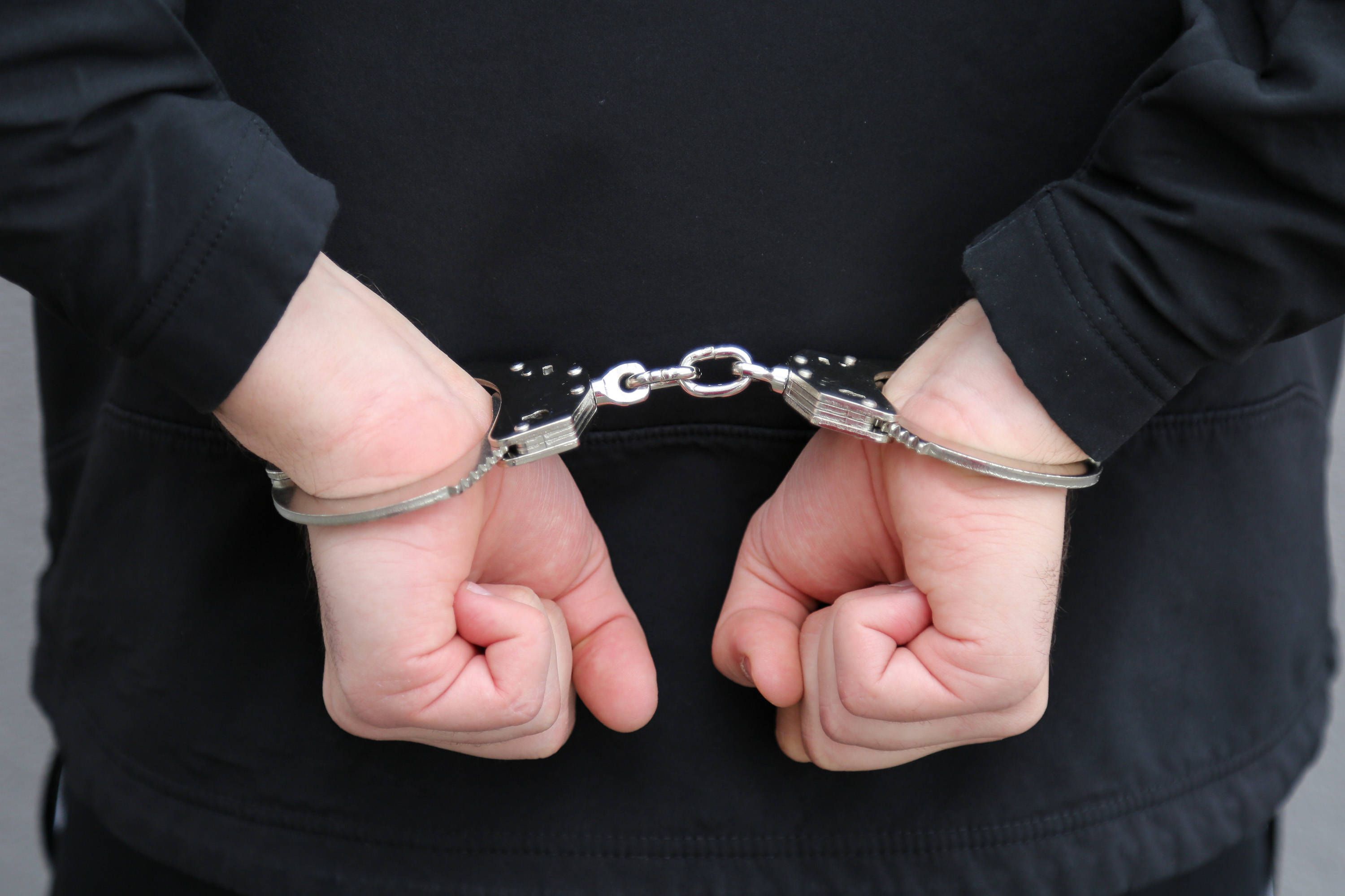 Der 32-jährige verletzte bei seiner Festnahme fünf Polizisten.