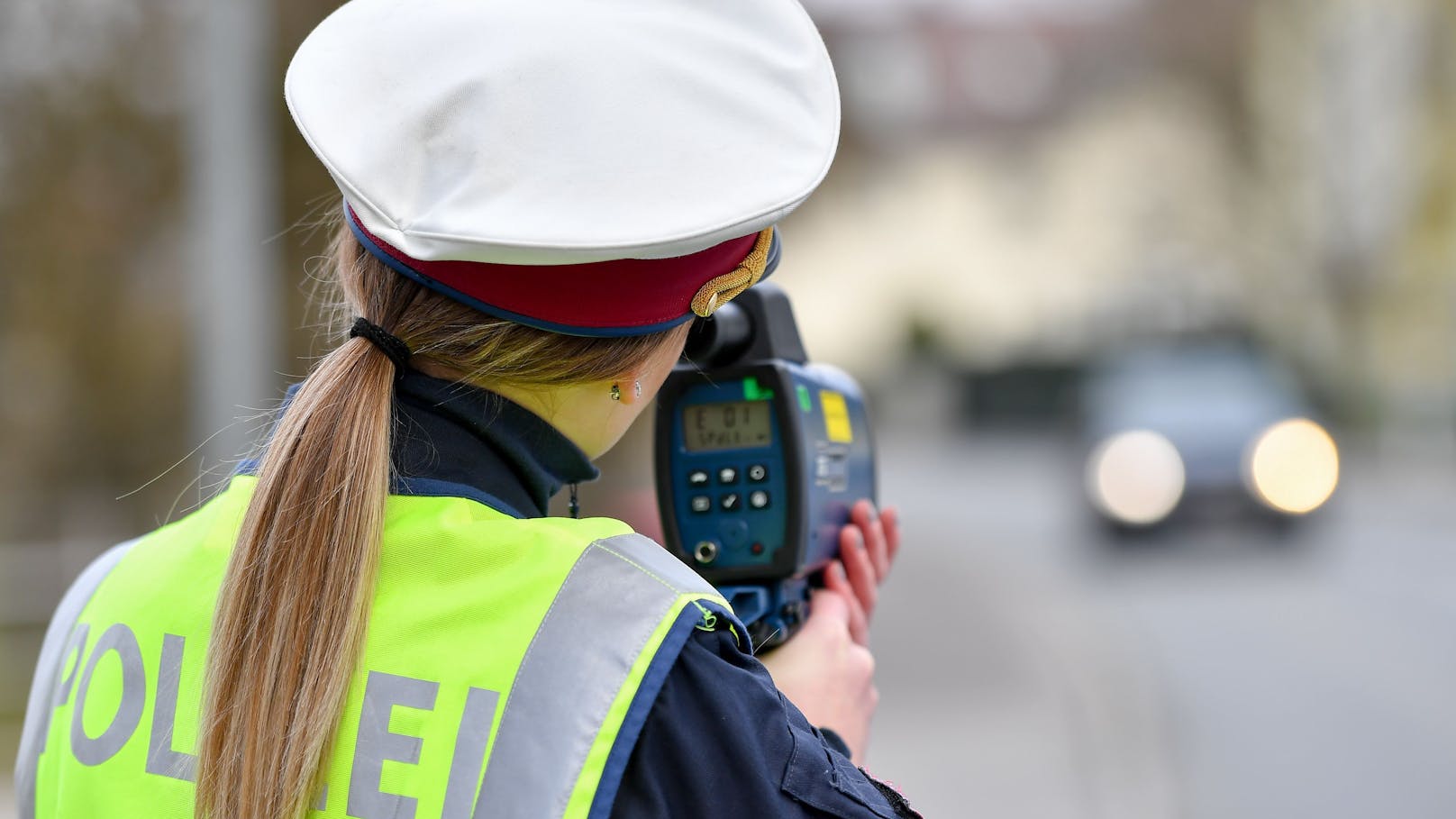 Raser mit 155 km/h auf Schnellstraße geblitzt