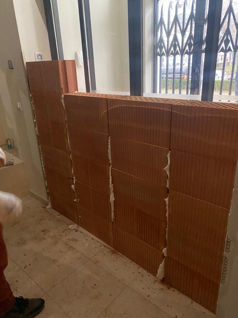 Der Eingang des Lokals in der WIener Friedrichstraße 7 wurde zugemauert.