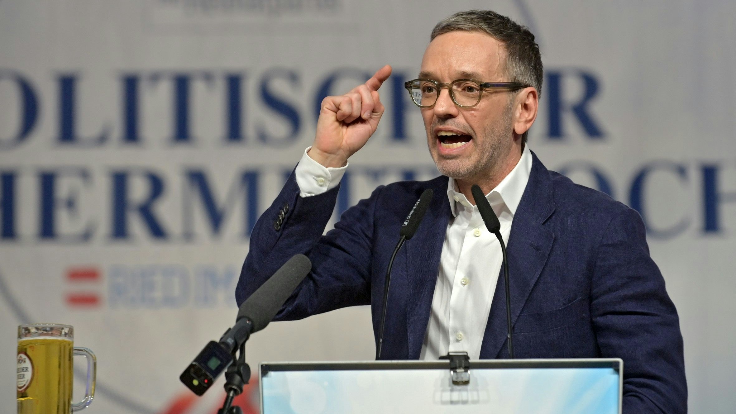 Parteichef der FPÖ Herbert Kickl bei der großen Rede.