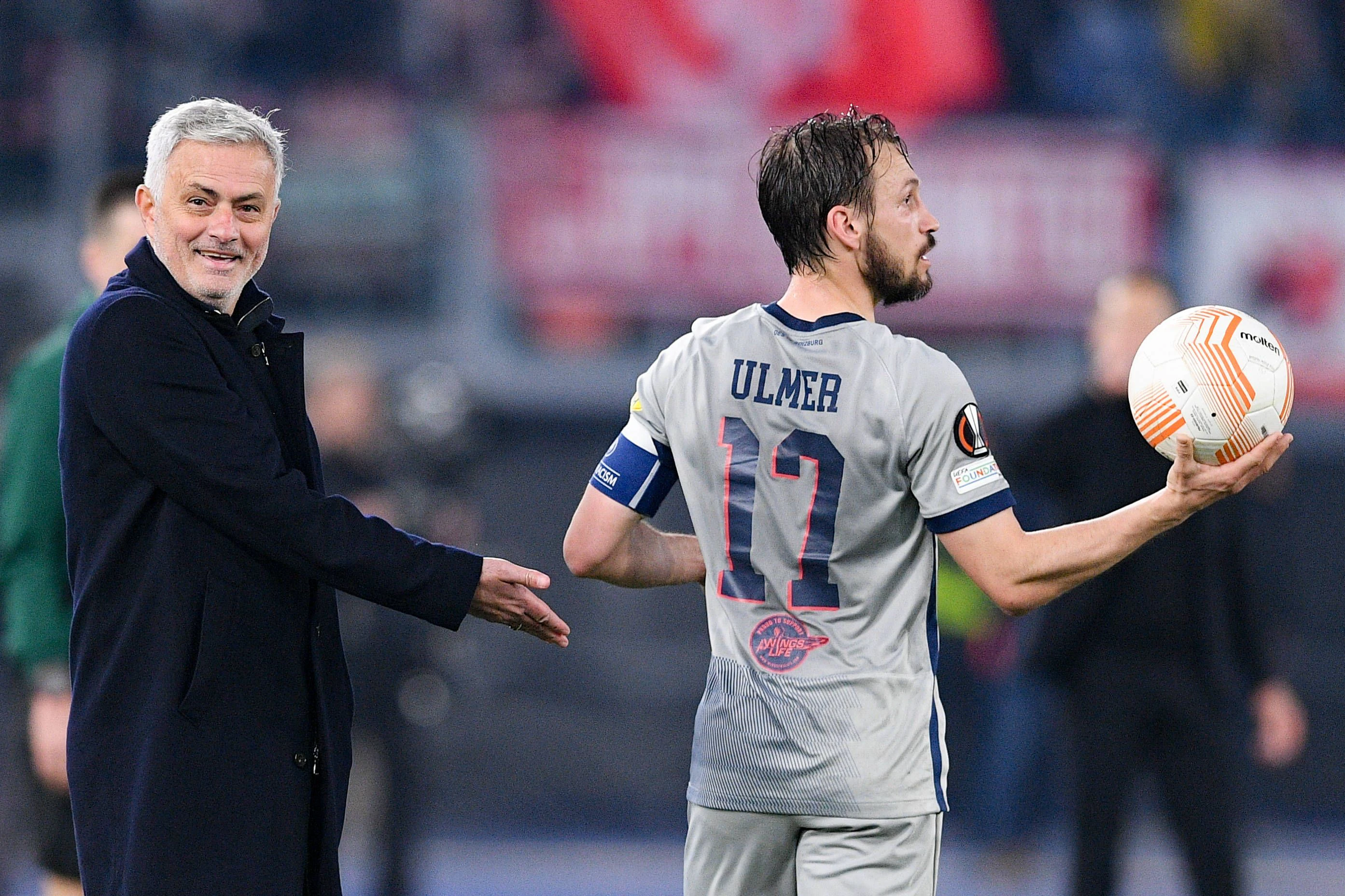 Mourinho mit Salzburg-Kapitän Andi Ulmer