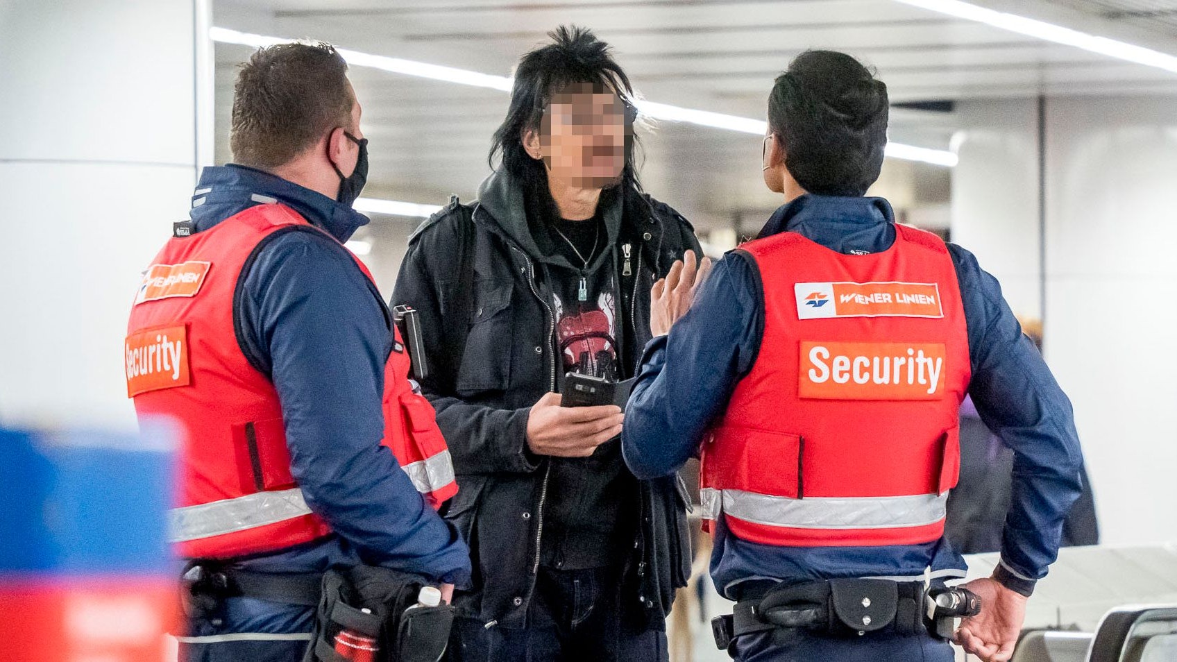 Die Zeit der Maskenkontrollen bei den Wiener Linien endet demnächst.