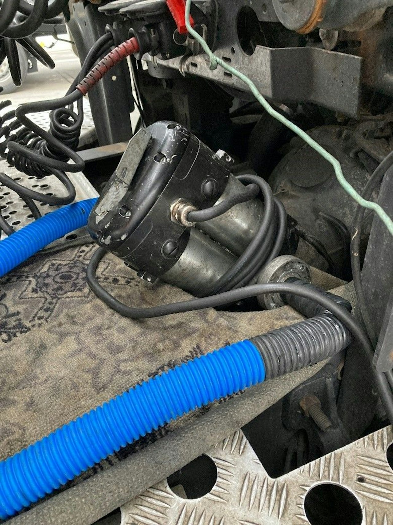 Heute.at - Diesel im Wert von 9.440€ abgesaugt, 5 Männer in Haft