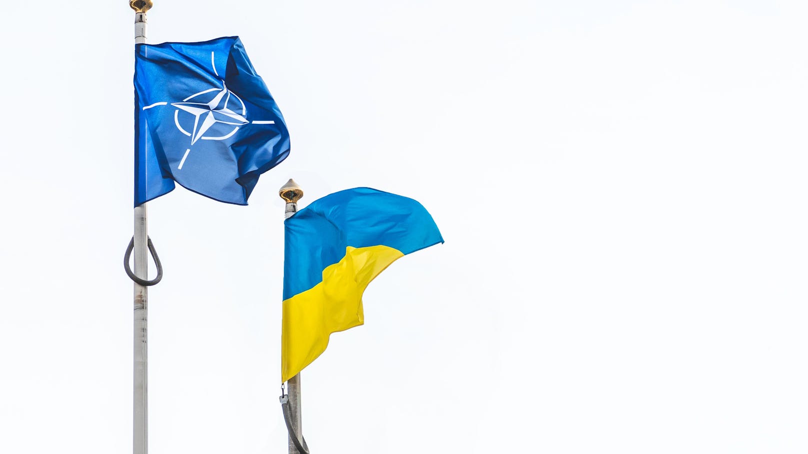 NATO-Geldpaket: Ukraine bekommt neue Milliarden-Hilfen