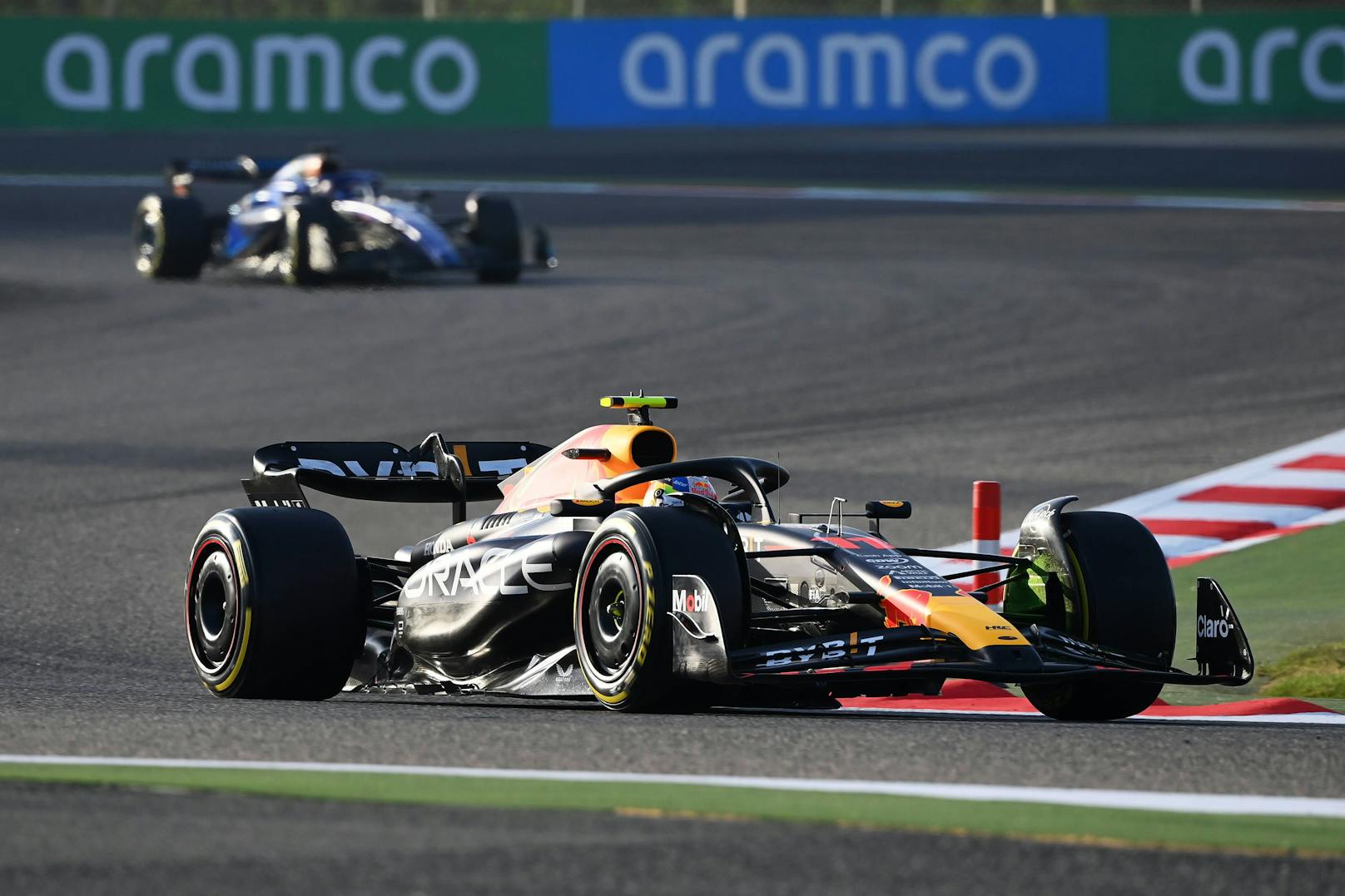 Sergio Perez fuhr am Samstag die absolute Test-Bestzeit. 