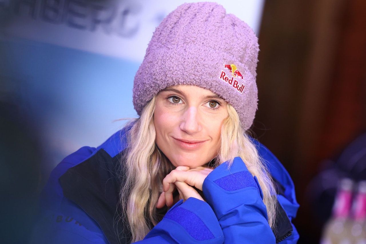 SnowboardStar Anna Gasser will Straßenhunde retten Wintersport