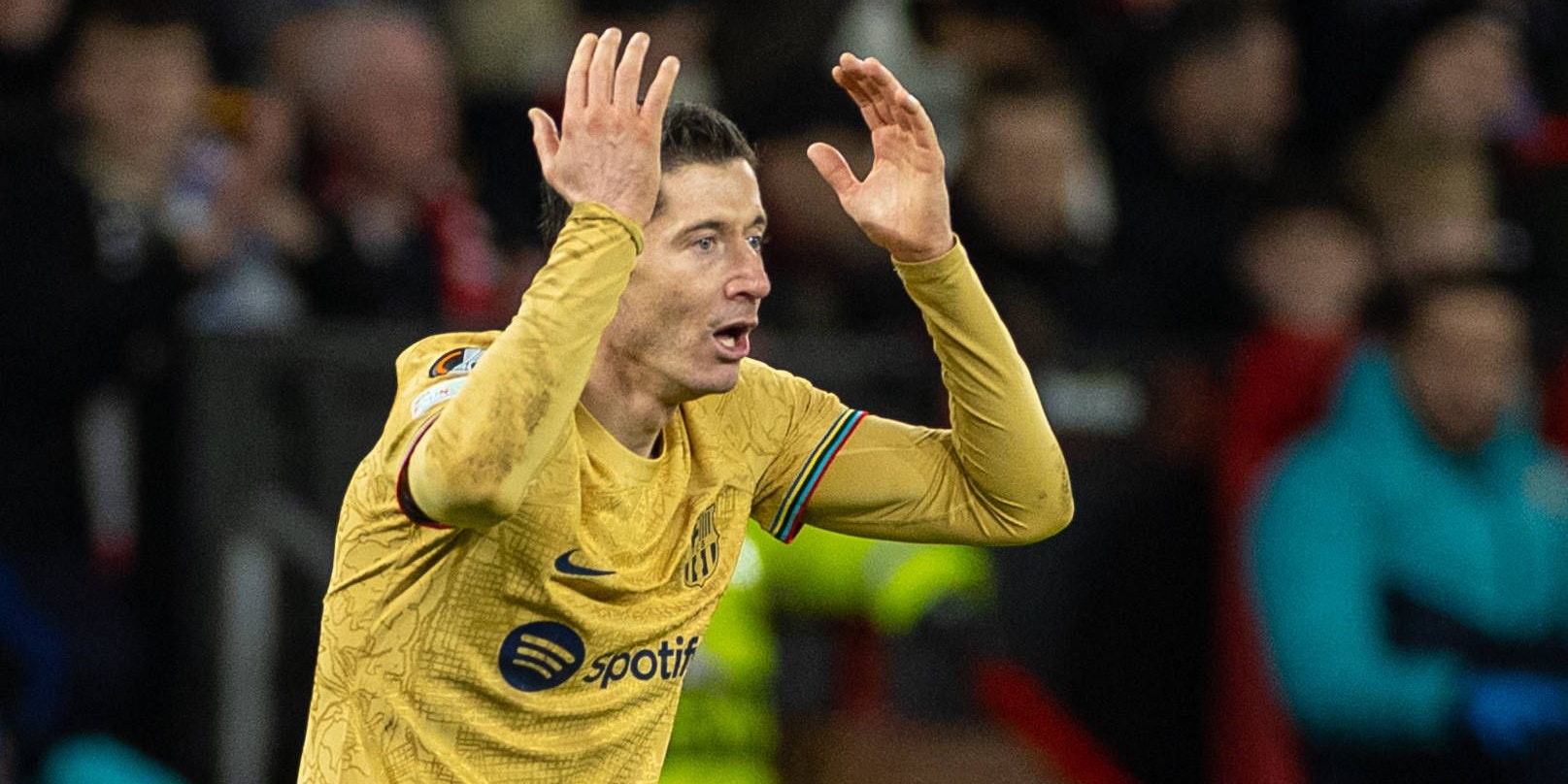Robert Lewandowski legte sich nach dem Europa-League-Aus mit einem Mitspieler an. 