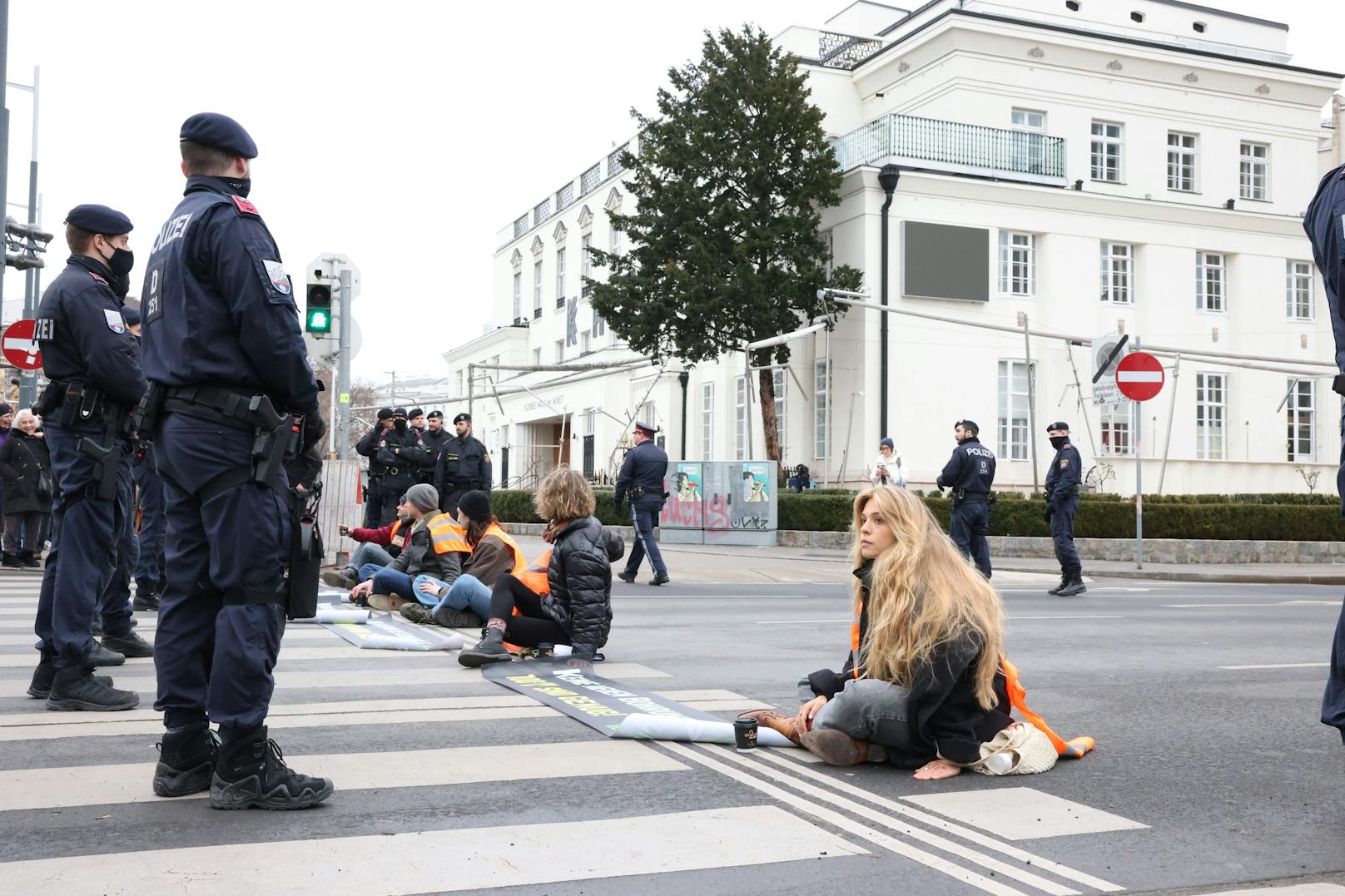 Klima-Kleber kündigen jetzt wochenlange Proteste an