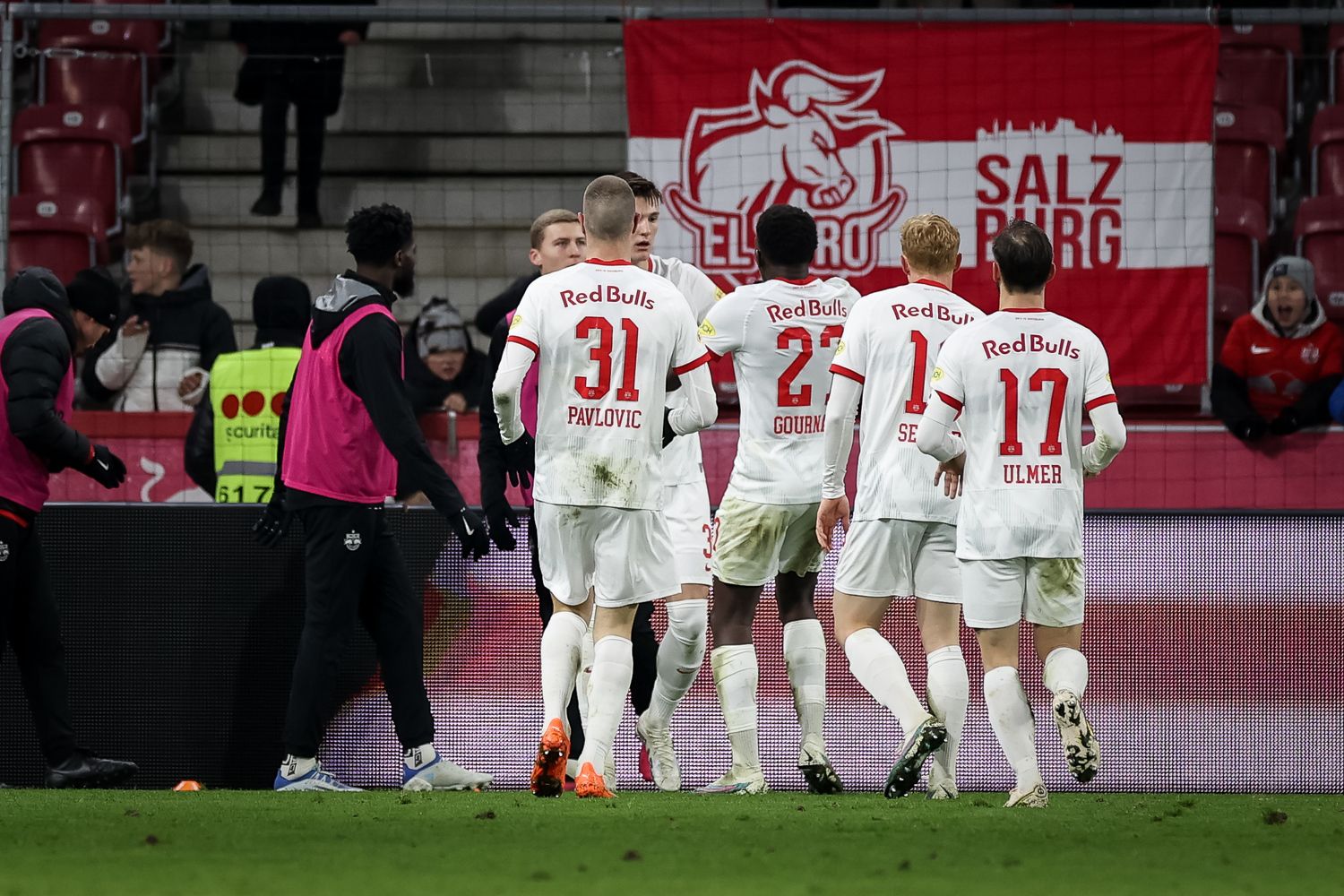 Salzburg jubelt über den Sieg gegen Ried.