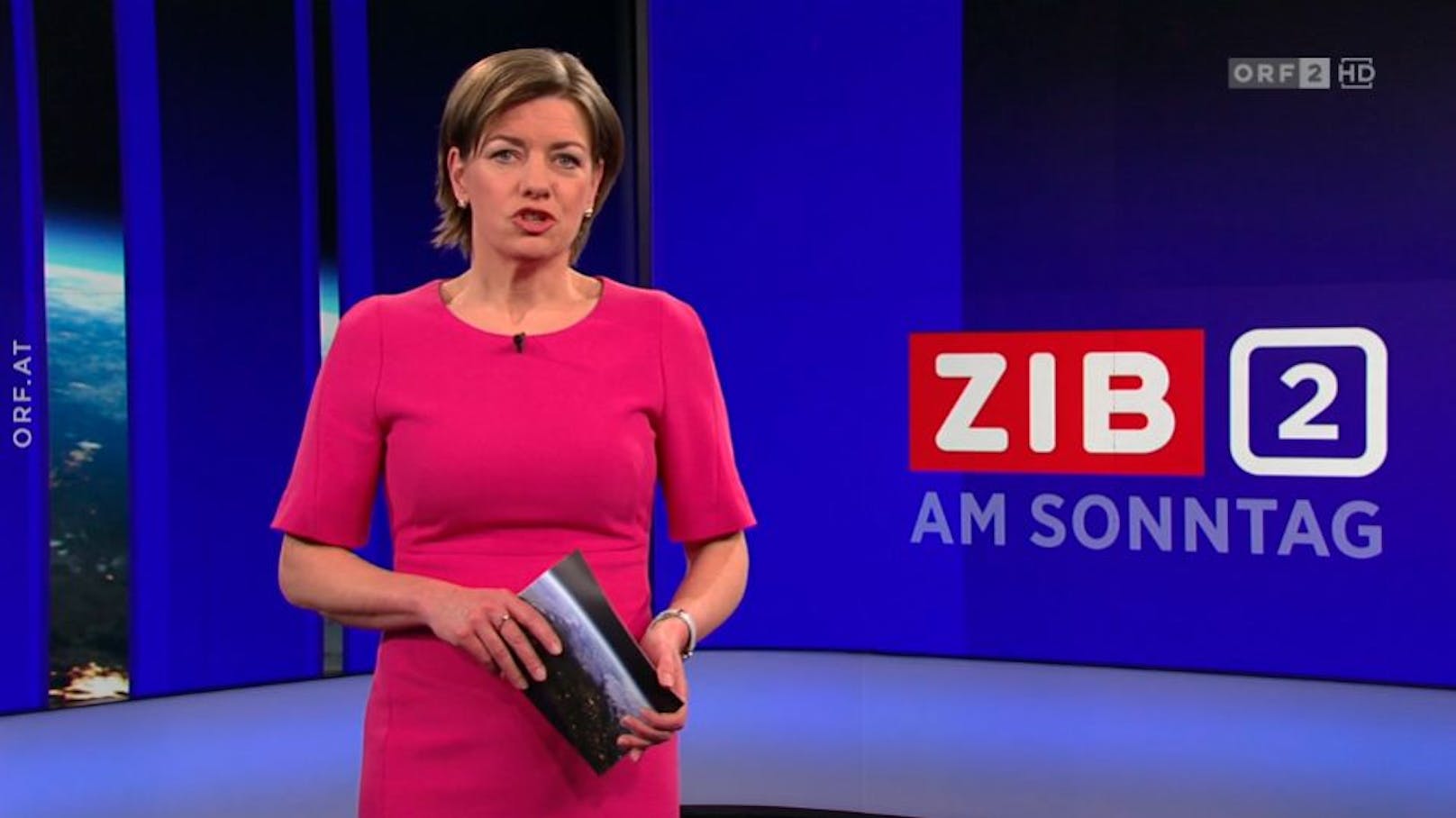 Marie-Claire Zimmermann bei der letzten "ZIB2 am Sonntag" am 19. Februar 2023. Der ORF streicht mit dem Umzug ins neue Studio den Namenszusatz, die Sendung heißt ab sofort nur mehr  "ZIB2".