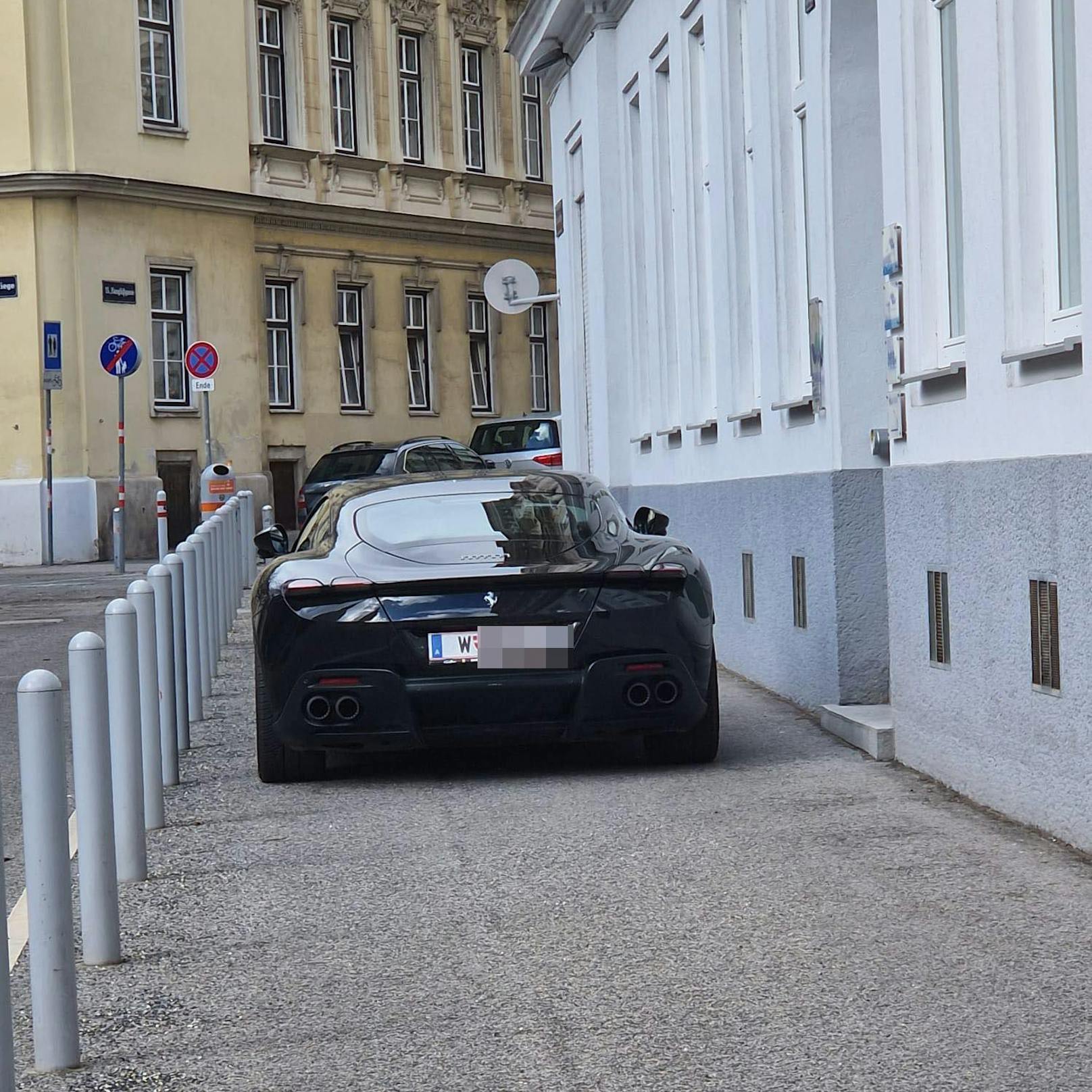 In Wien-Fünfhaus parkte am Sonntag ein Ferrari-Lenker, wo andere nur gehen dürfen.