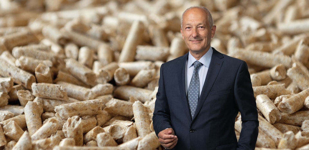 Pellets sind laut Christian Rakos, Chef des Branchen-Verbands, um ein Drittel günstiger geworden.