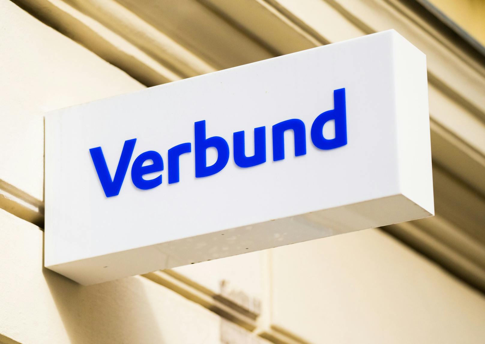 Das Logo des Stromkonzerns Verbund AG.