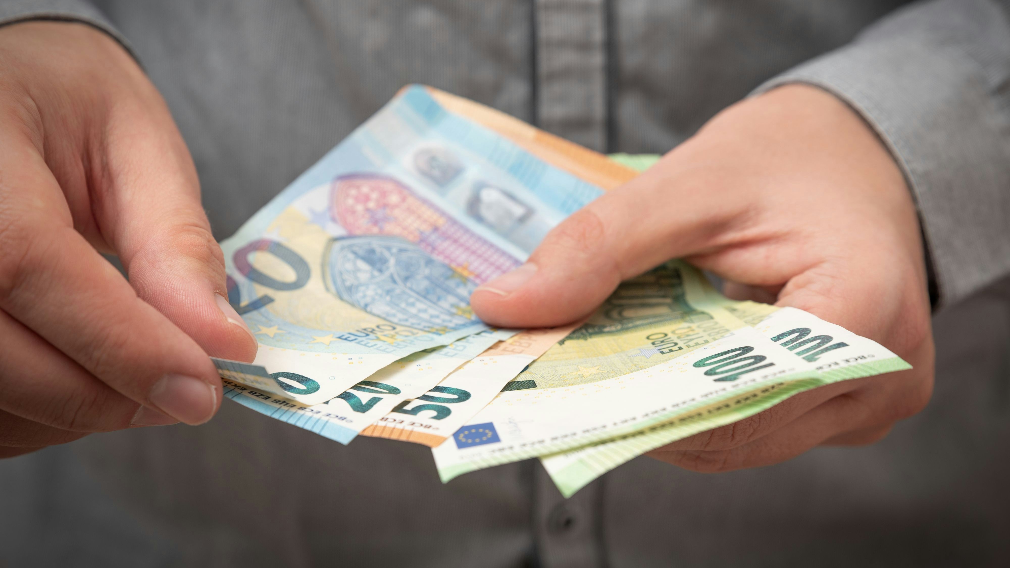 Die OeNB rät dazu, dass alle Haushalte Bargeld für Notfälle aufbewahren sollten.