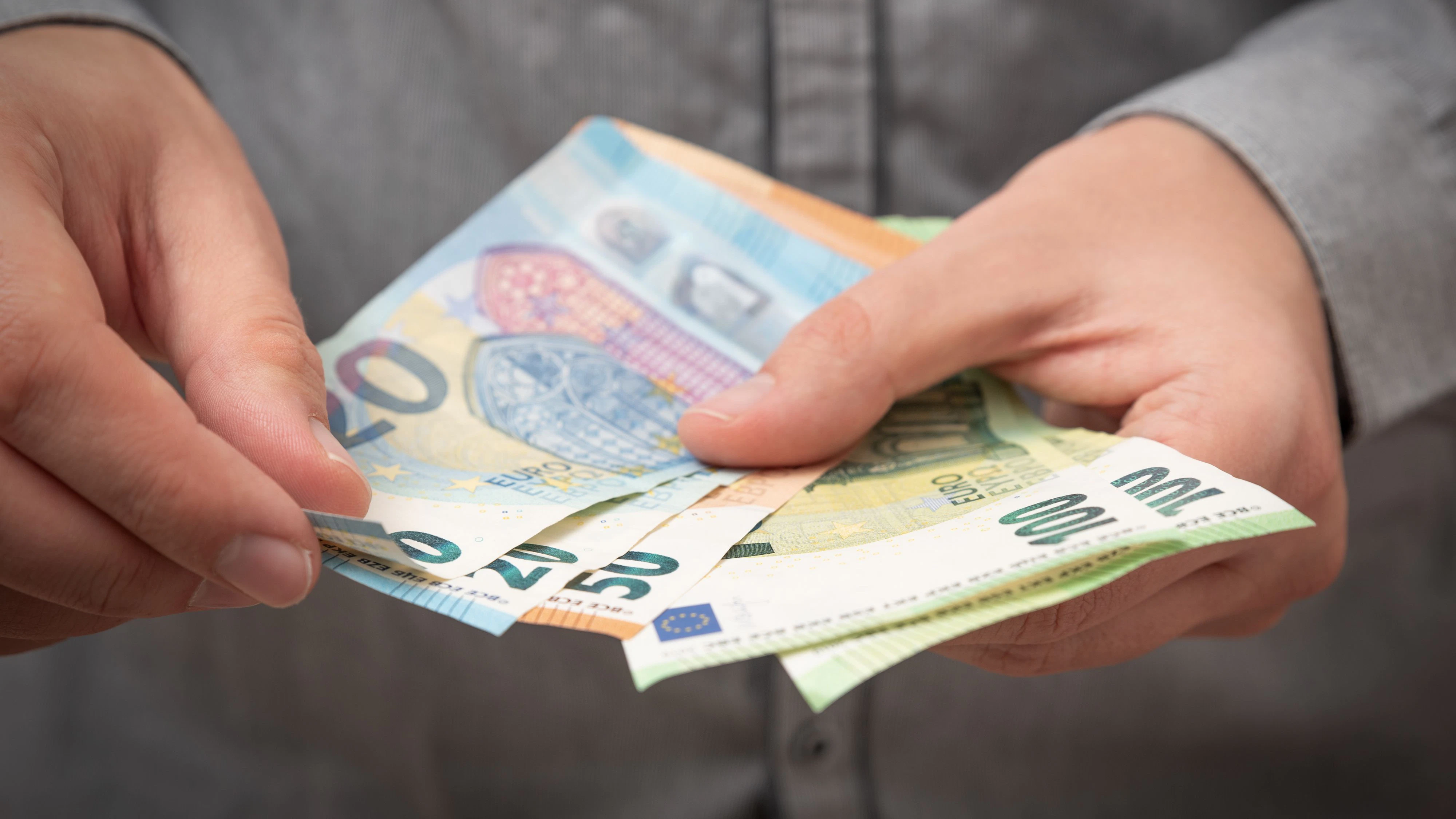 Die OeNB rät dazu, dass alle Haushalte Bargeld für Notfälle aufbewahren sollten.