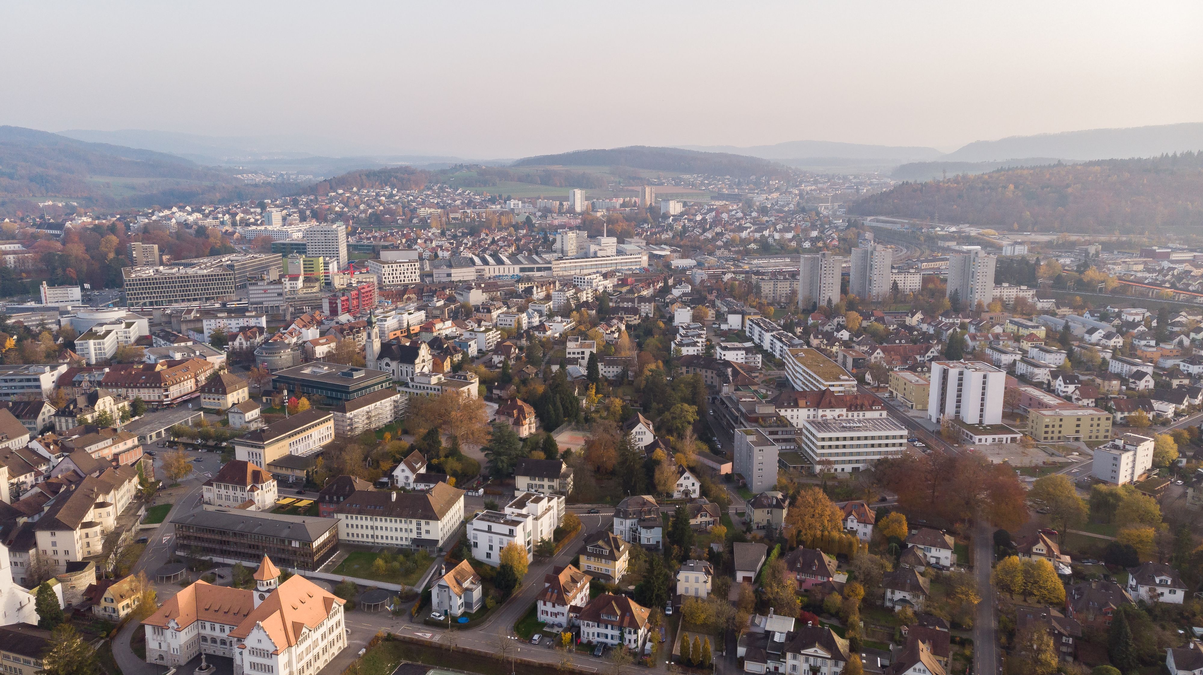 In der Aargauer Gemeinde Windisch müssen 49 Mieter einer Asylunterkunft weichen.