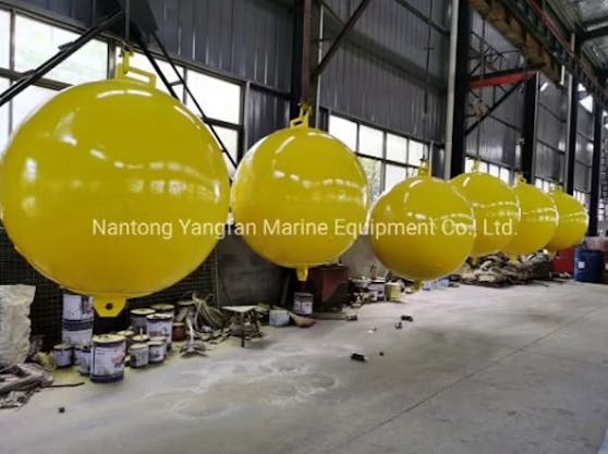 Die Stahlbojen des chinesischen Schiffbauunternehmens Nantong Yangfan.