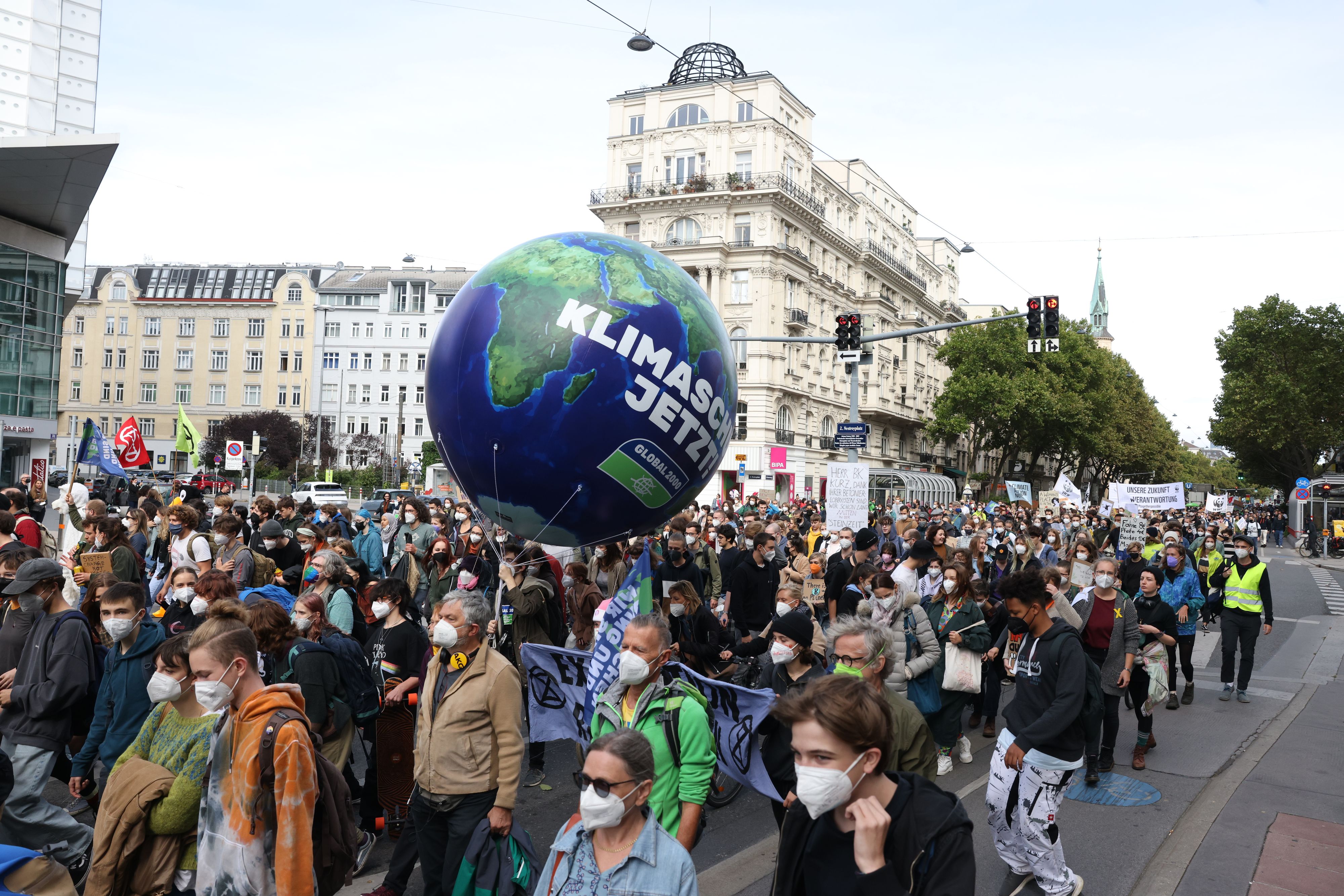 Im Bild: Eine Protestkundgebung von Fridays For Future. Auch am Samstag wollen sich wieder Hunderte für einen Großprotest sammeln.