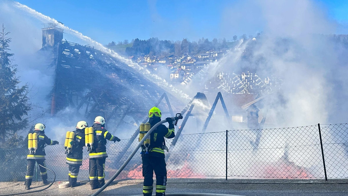 Brand in Ybbsitz: Großeinsatz der Feuerwehr