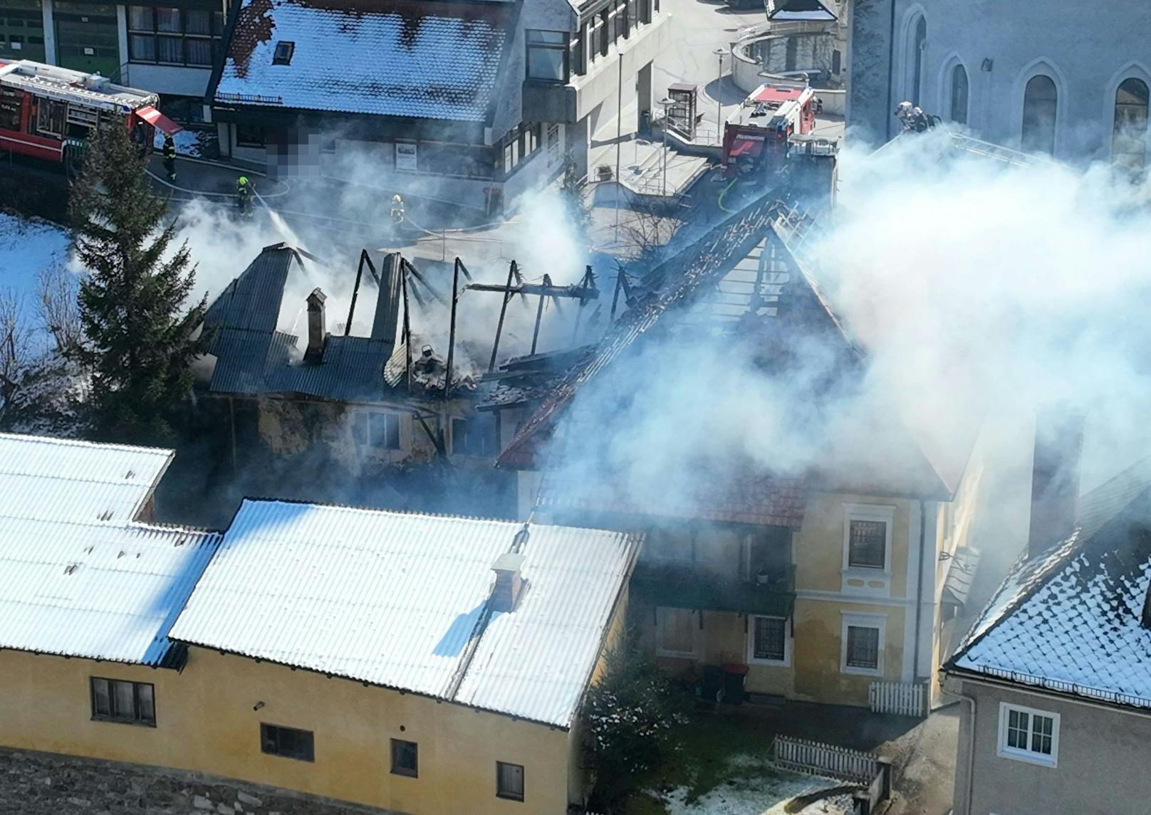 Brand in Ybbsitz: Großeinsatz der Feuerwehr