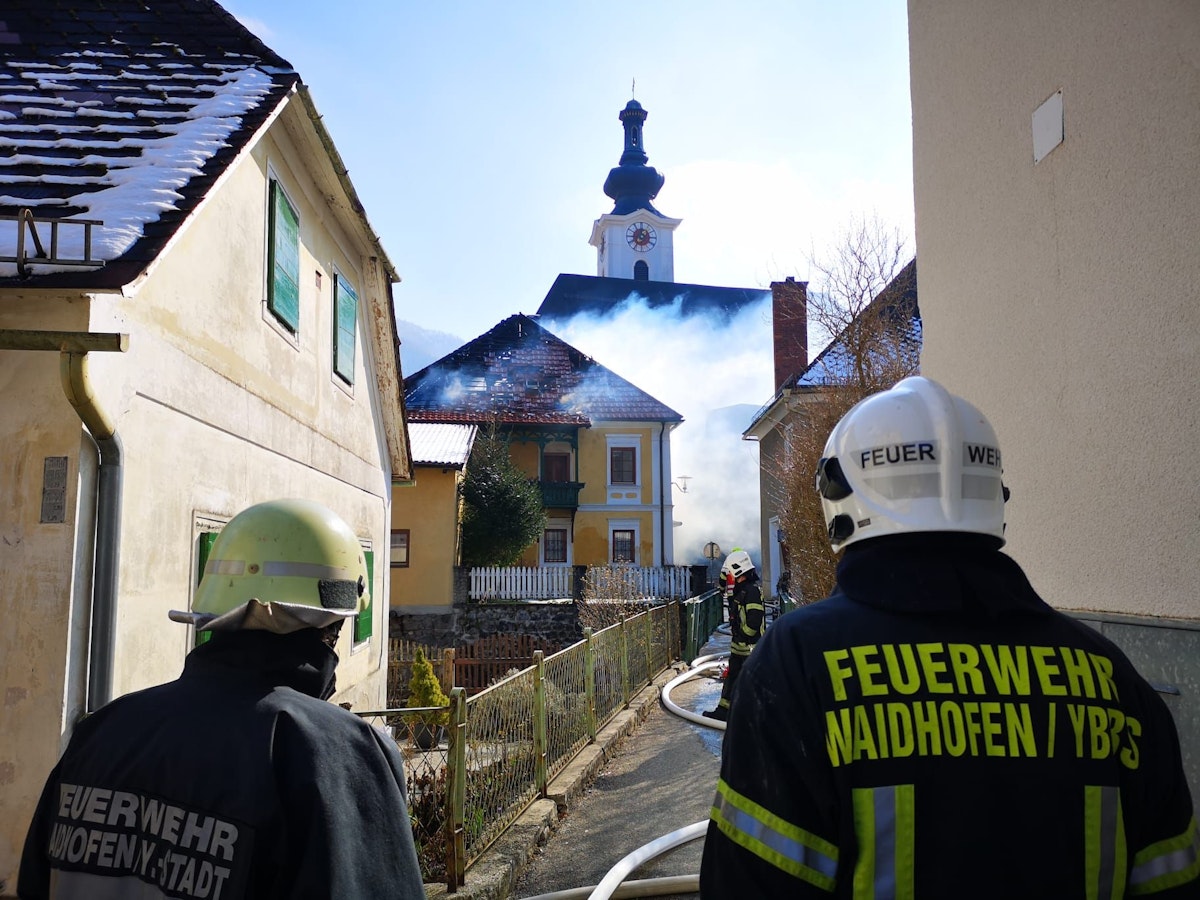Großen Schaden verursachte ein Großbrand im Zentrum von Ybbsitz.