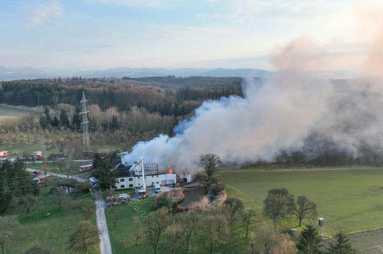 Großbrand für die Feuerwehr in Bauxberg