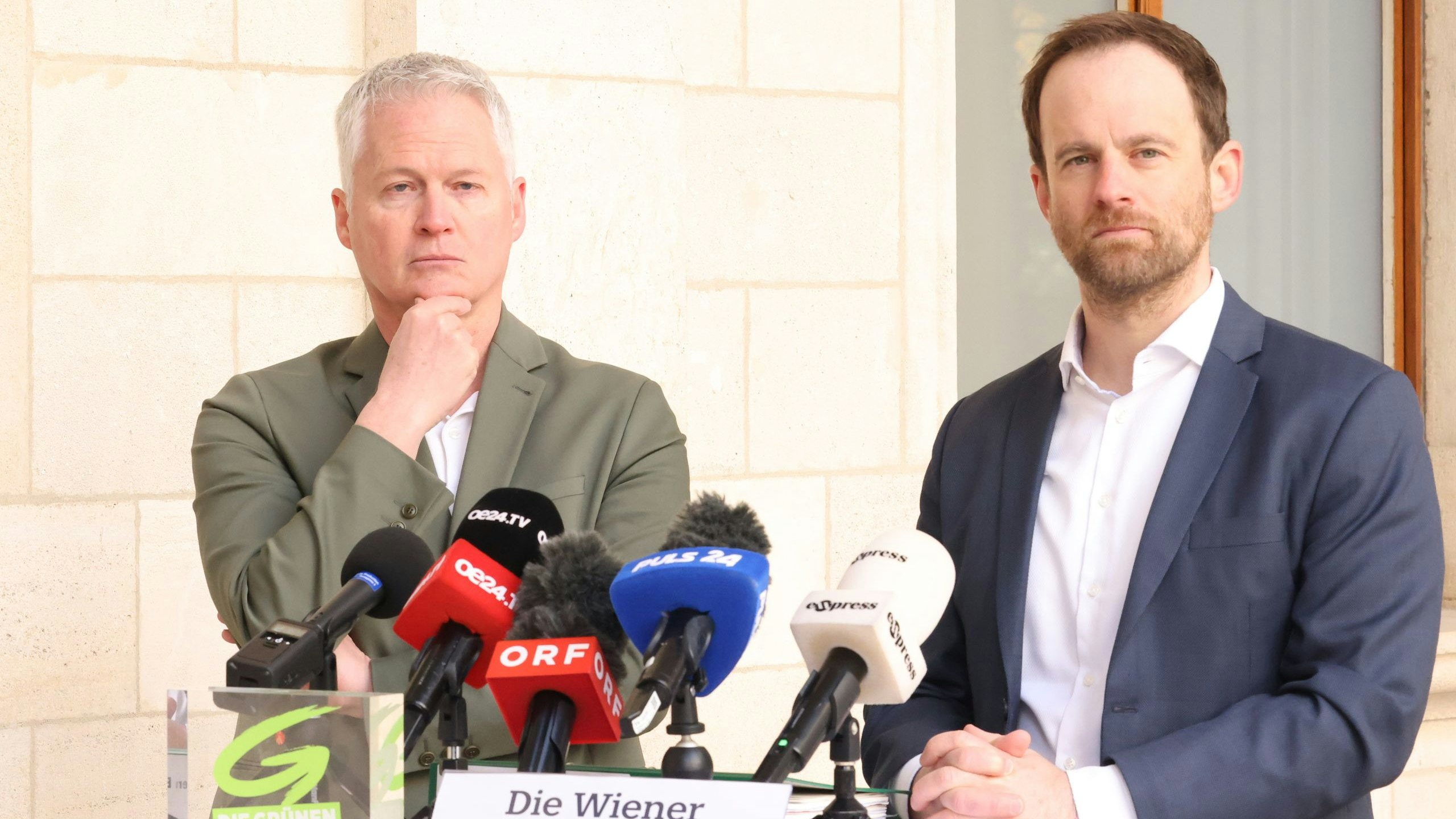 Die Klubobmänner der Wiener Grünen David Ellensohn (li.) und der Wiener ÖVP Markus Wölbitsch-Milan, Mitglieder des U-Ausschuss zur Causa Notkredit für die Wien Energie, beklagen die fehlende Bereitschaft zur Herausgabe von Unterlagen