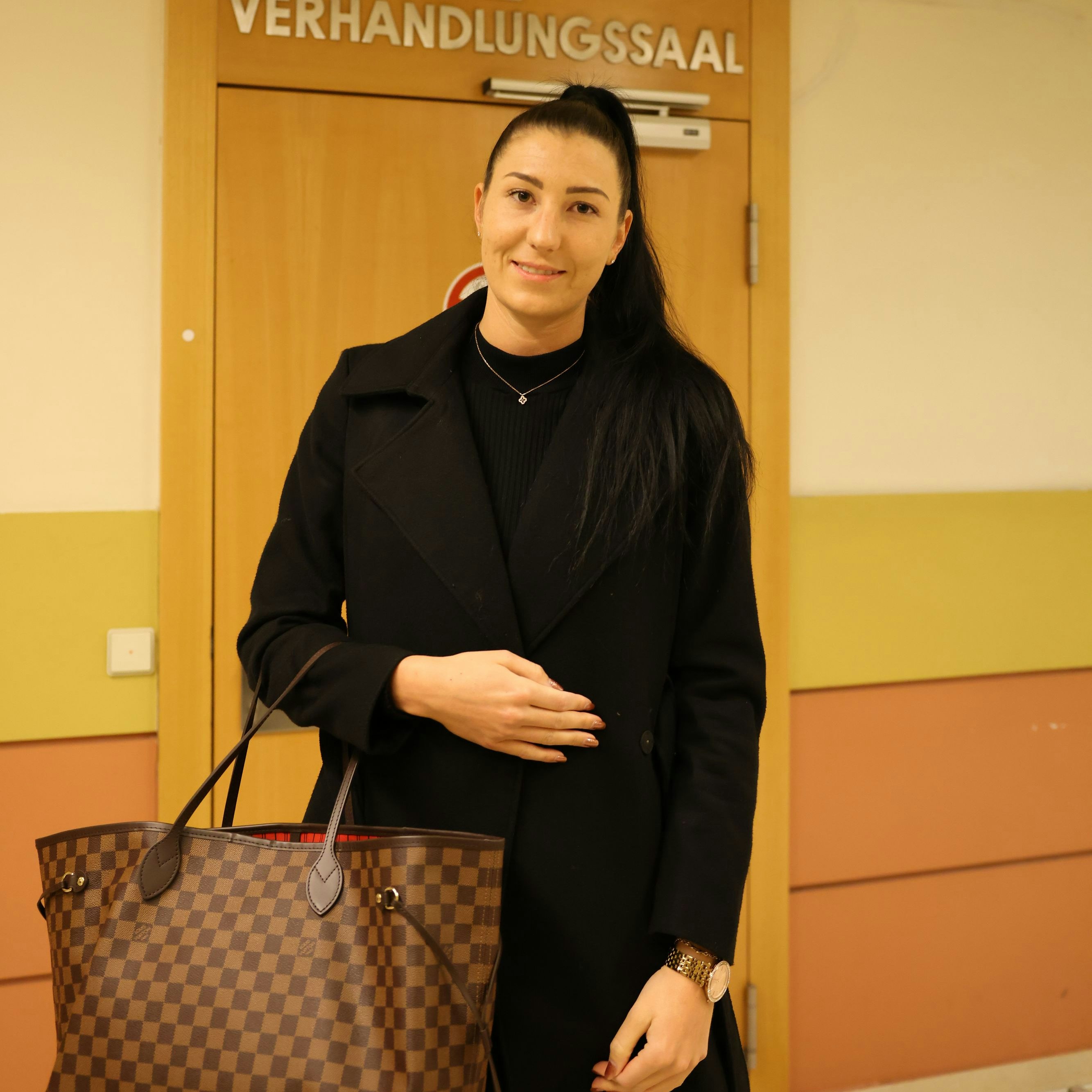 Anna Mair vertrat die Wienerin, der nun Mordversuch vorgeworfen wird.