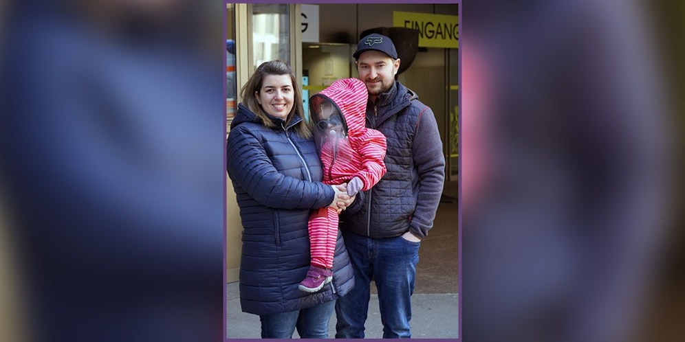 Ein spezieller Schutzanzug schützt Leonie (Bild) vor der UV-Strahlung. 