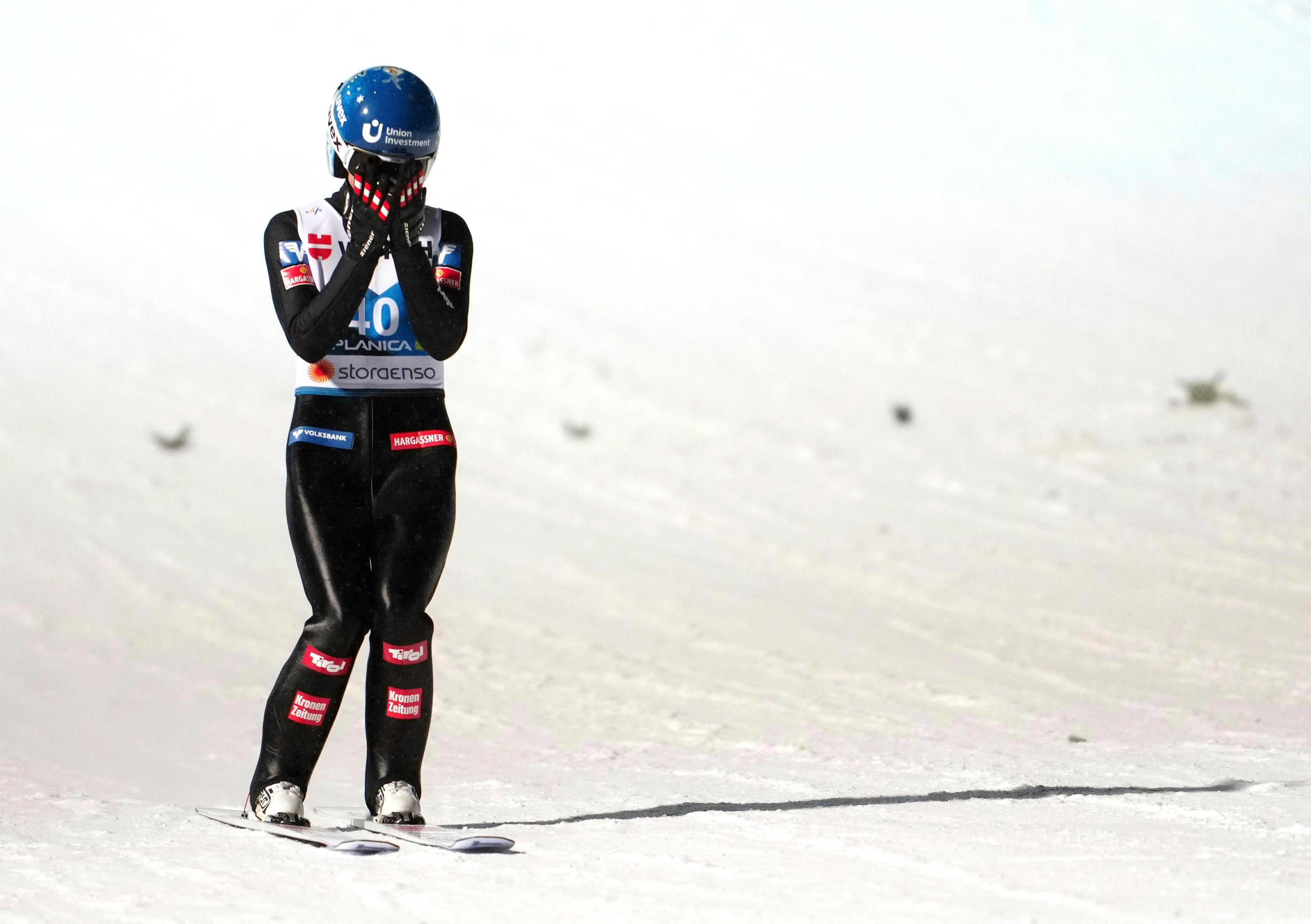 Eva Pinkelnig zeigte sich nach der WM-Enttäuschung von der Großschanze emotional. 