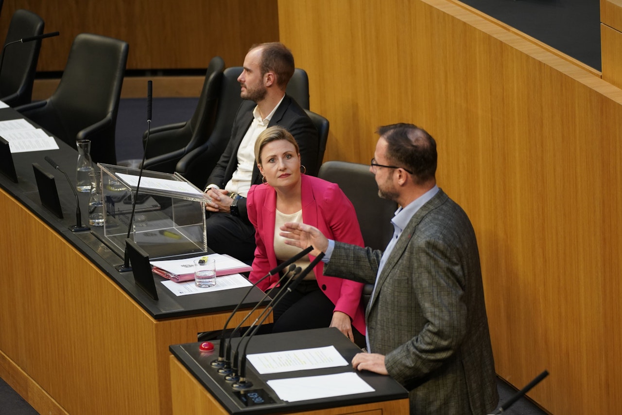 Heute.at - ORF-Debatte mit Fake News, Pferden, Pfusch und Geistern