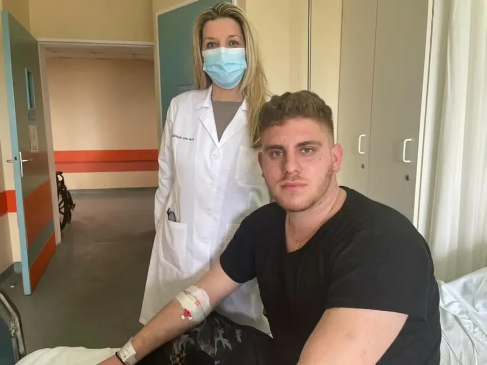 Der 20-jährige Andreas half zehn Menschen aus dem verunfallten Zug, bevor er sich selbst rettete.