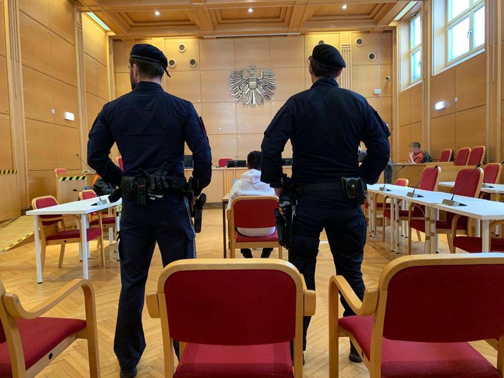 In Linz startete am Donnerstag der Prozess nach den schweren Ausschreitungen zu Halloween.