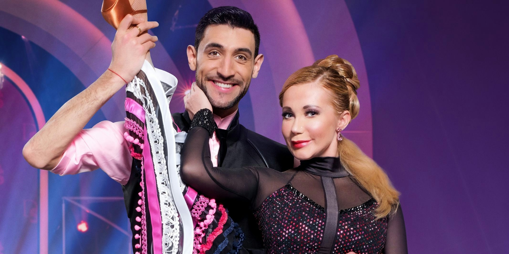 Unter der Nummer neun tanzen Karina Sarkissova und Dimitar Stefanin zusammen.