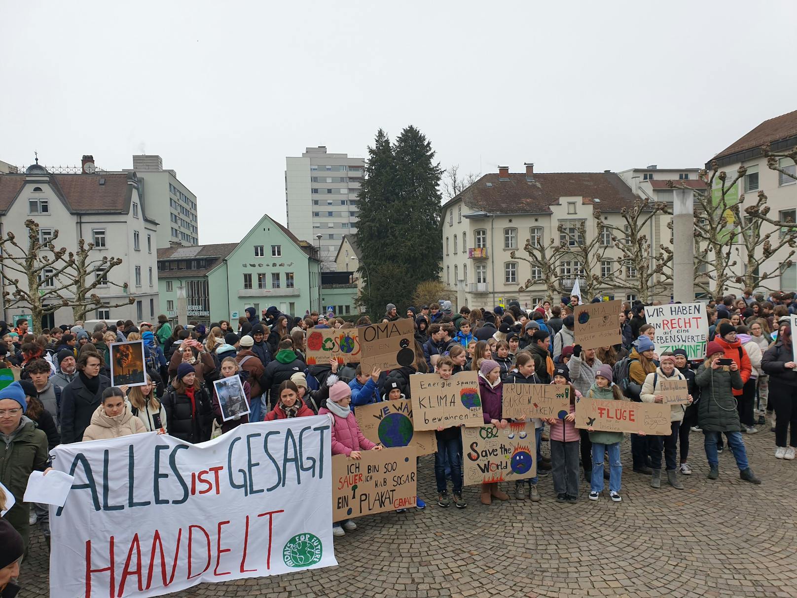 In Österreich beteiligten sich in neun Orten Tausende Menschen an der Protestveranstaltung. Im Bild Bregenz.