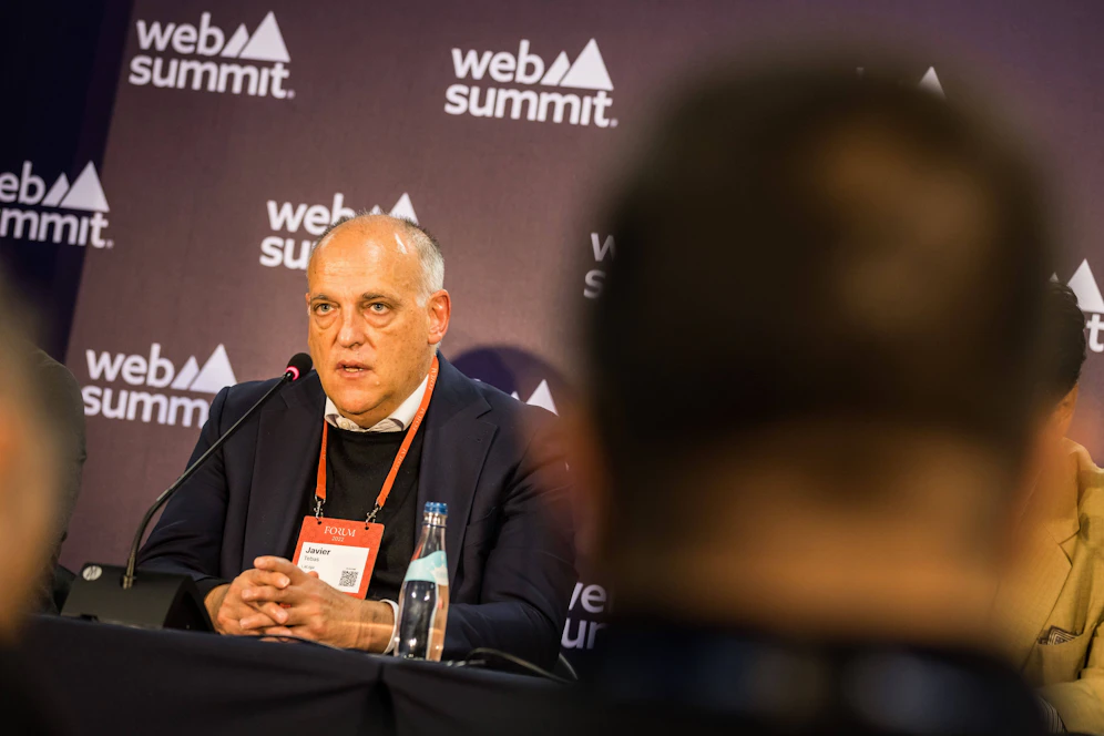 Spaniens Liga-Boss Javier Tebas stellt klar, dass Barcelona keine neuen Spieler unter Vertrag nehmen kann. 