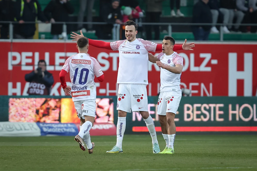 Haris Tabakovic trifft und trifft....