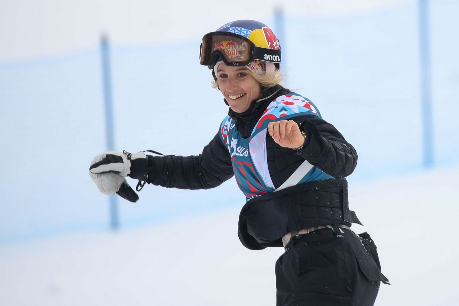 Anna Gasser krönt sich im Big Air zur Weltmeisterin. 